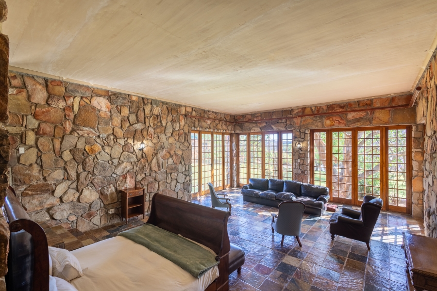 5 Bedroom Property for Sale in Uitenhage Rural Eastern Cape